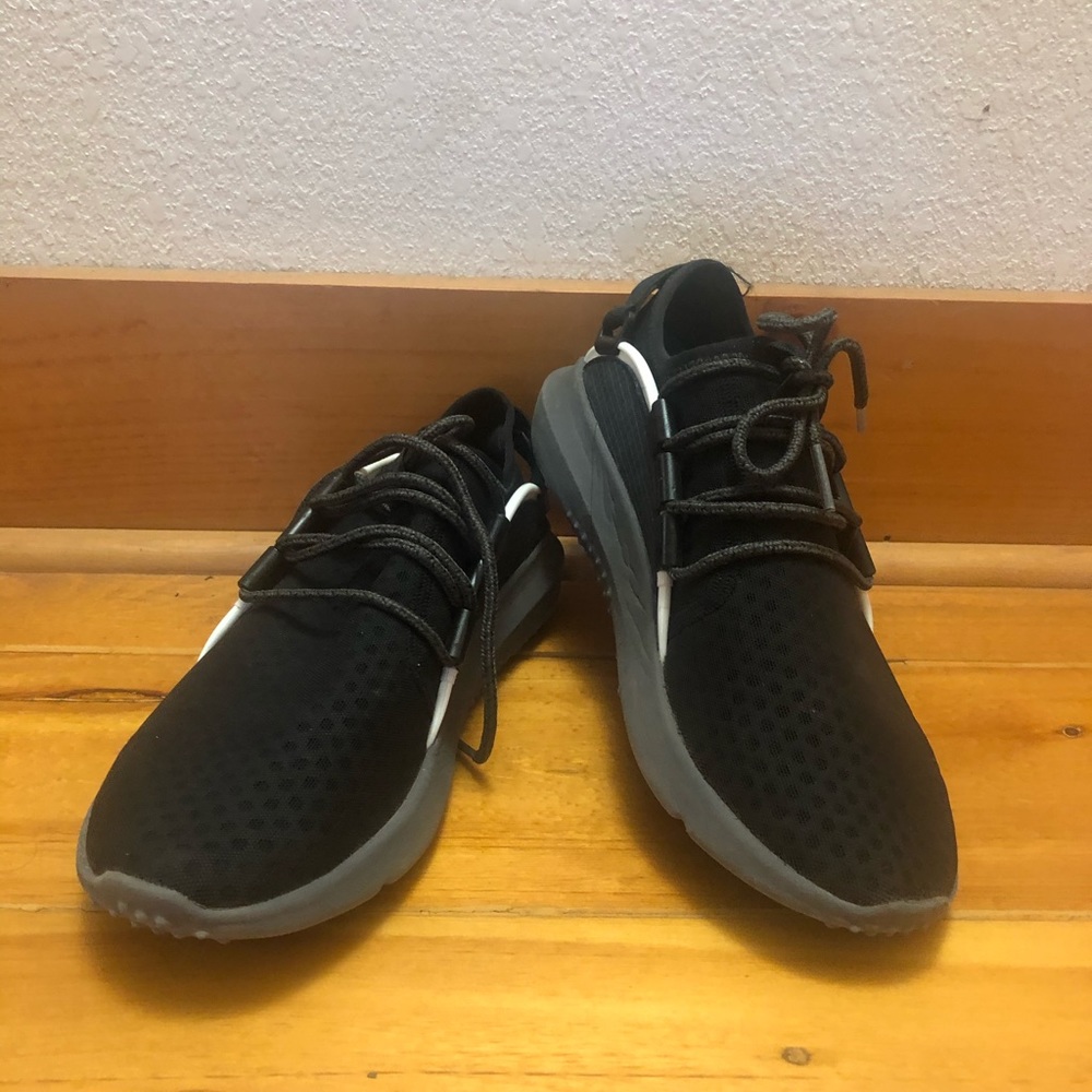 NEW Running shoes